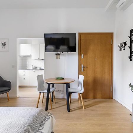 Homewell Apartments Zelazko Poznaň Exteriér fotografie